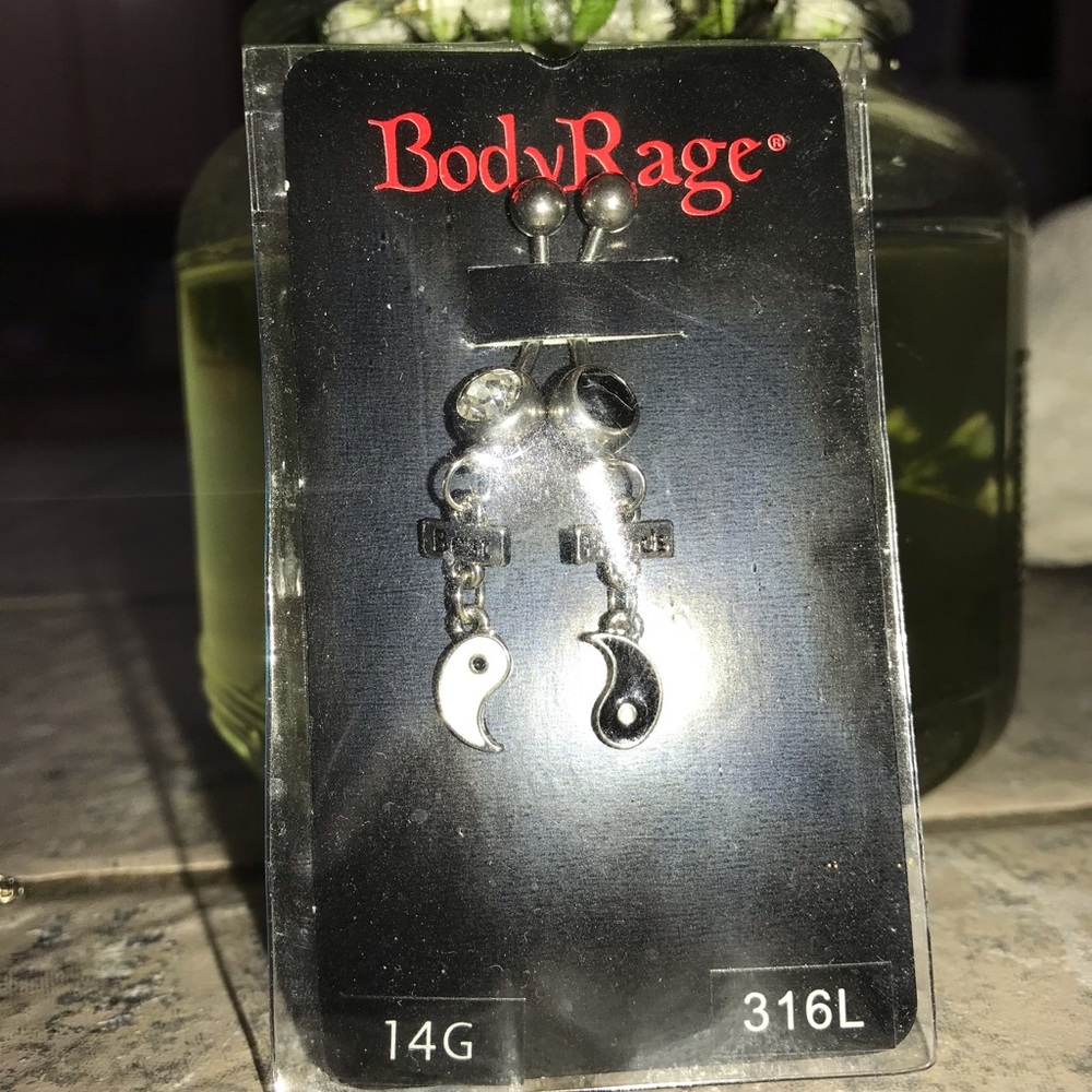 Very cute BFF Ying and yang belly rings